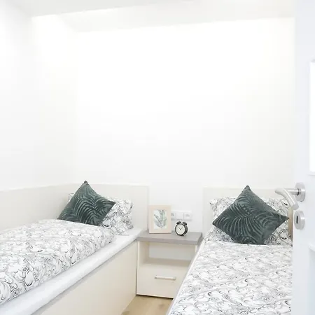 Comfort Roznov Apartment *